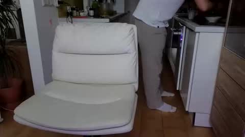 4rjun4 online show from October 18, 7:53 am