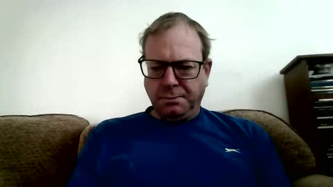 robert online show from April 22, 7:22 am