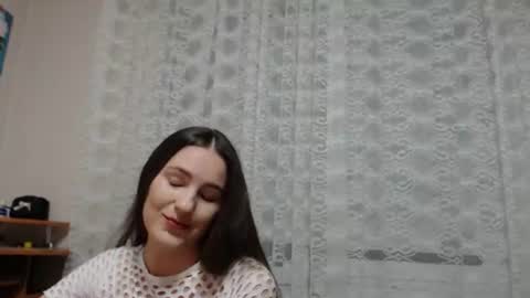 Snapshot of 50shades_of_wet chatting on August 1, 12:21 am Yana online show from August 1, 12:21 am