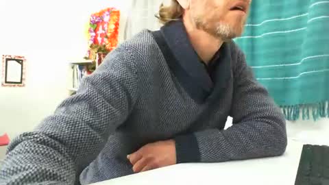 Snapshot of 555tony555 chatting on September 15, 1:27 am 555tony555 online show from September 15, 1:27 am