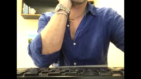 555tony555 online show from November 6, 1:39 am