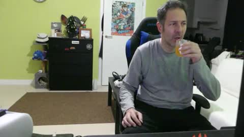 Larese Carlo online show from November 22, 6:51 pm