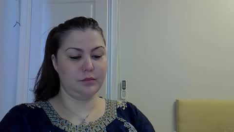 5anna online show from September 16, 9:43 am