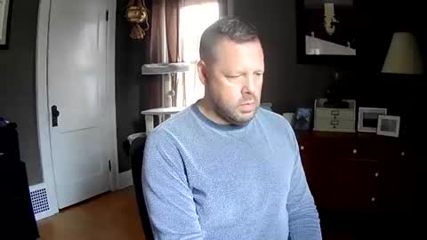 Snapshot of 612guy chatting on November 22, 5:45 pm 612guy online show from November 22, 5:45 pm