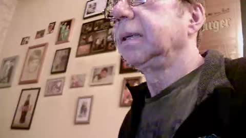 Snapshot of 64shorty chatting on February 26, 6:43 pm 64shorty online show from February 26, 6:43 pm