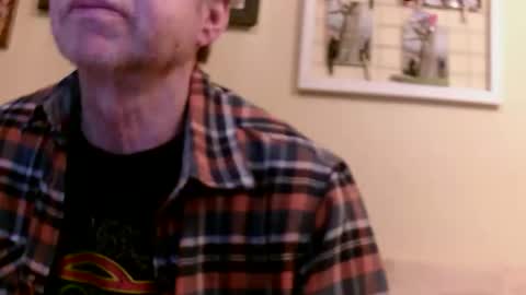 Snapshot of 64shorty chatting on March 5, 7:05 am 64shorty online show from March 5, 7:05 am