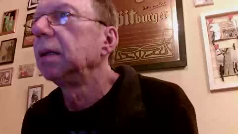 Snapshot of 64shorty chatting on October 8, 5:21 pm 64shorty online show from October 8, 5:21 pm