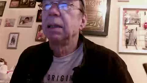 Snapshot of 64shorty chatting on December 1, 9:36 am 64shorty online show from December 1, 9:36 am