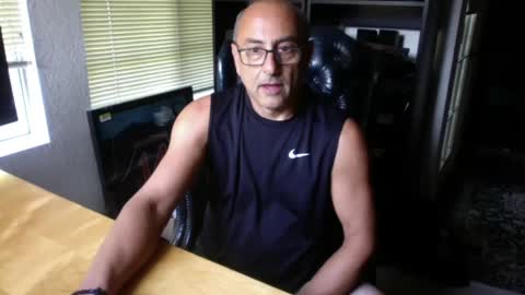 daddy vegas  for single women and couples here online show from October 1, 12:16 am