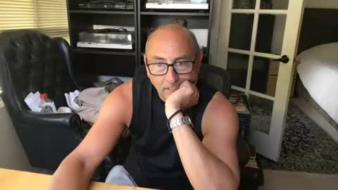 daddy vegas  for single women and couples here online show from June 27, 8:47 pm
