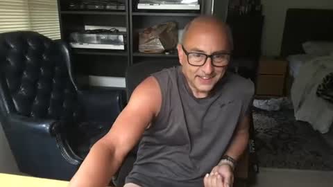daddy vegas  for single women and couples here online show from July 15, 2:22 pm