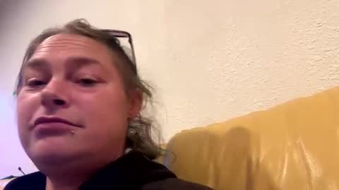 Snapshot of 69buckets69 chatting on September 13, 8:47 am 69buckets69 online show from September 13, 8:47 am