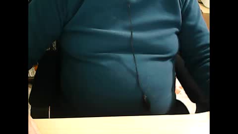 69desamor online show from December 25, 8:17 pm