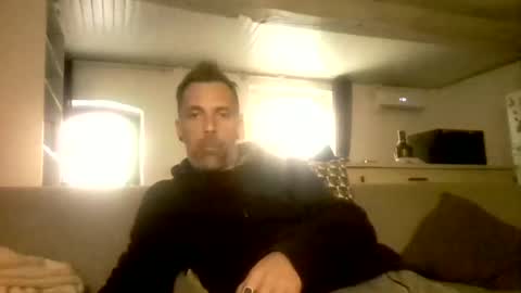 Num online show from February 9, 11:58 am