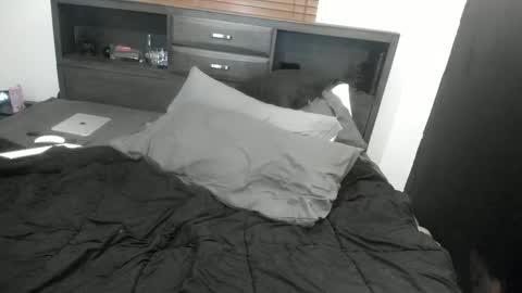 Snapshot of 69royalking chatting on February 12, 6:51 pm King online show from February 12, 6:51 pm