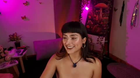 Snapshot of 6briela9 chatting on September 29, 10:47 pm B R I E L A  online show from September 29, 10:47 pm
