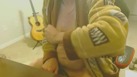 Snapshot of 6stringer62 chatting on February 6, 8:07 am 6stringer62 online show from February 6, 8:07 am