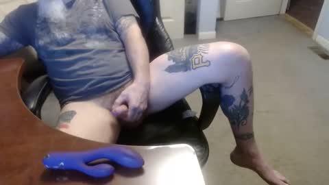 Snapshot of 70paborn chatting on November 10, 6:18 pm MASTIFF online show from November 10, 6:18 pm