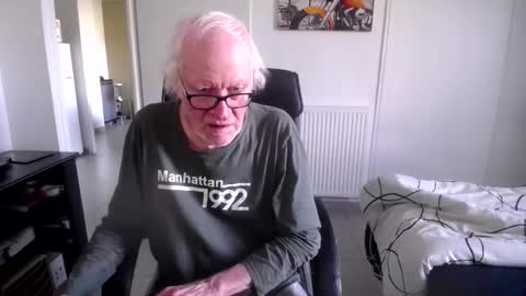 73yves online show from May 8, 5:46 am