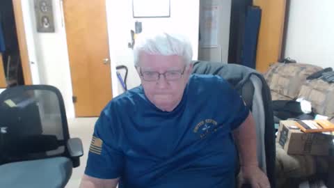 75bubba75 online show from April 18, 1:31 am