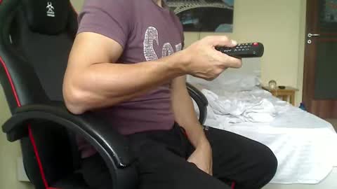 Snapshot of 77777_20225 chatting on October 12, 12:59 pm 77777 bigmax online show from October 12, 12:59 pm