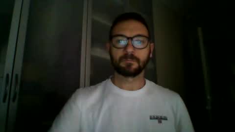 Snapshot of 77architt chatting on April 13, 8:20 am 77architt online show from April 13, 8:20 am