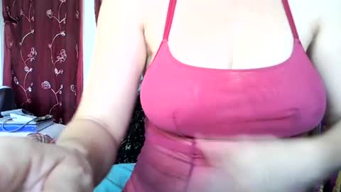 Lilu online show from August 9, 10:42 am