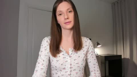 Anna online show from April 17, 8:23 pm