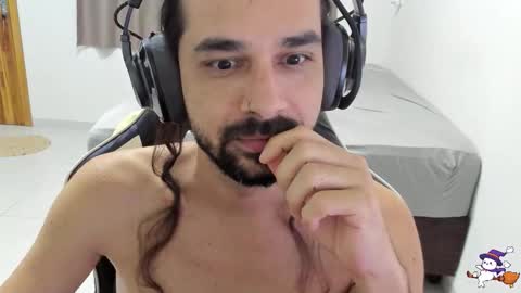 Snapshot of 7_high chatting on November 5, 1:05 am high online show from November 5, 1:05 am