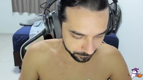 Snapshot of 7_high chatting on November 8, 2:50 pm high online show from November 8, 2:50 pm