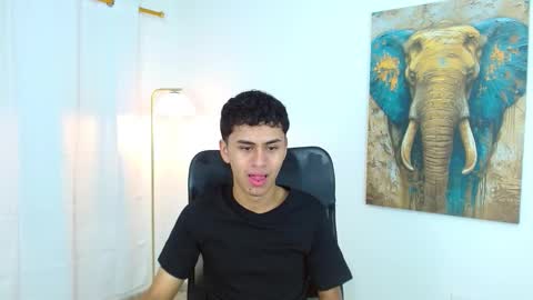 Snapshot of 7alan chatting on September 30, 1:05 pm Alan online show from September 30, 1:05 pm