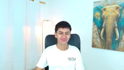 Snapshot of 7alan chatting on October 1, 12:55 pm Alan online show from October 1, 12:55 pm