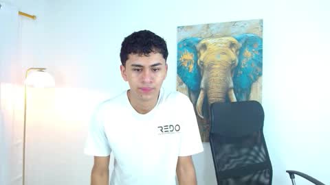 Snapshot of 7alan chatting on October 13, 1:00 pm Alan online show from October 13, 1:00 pm