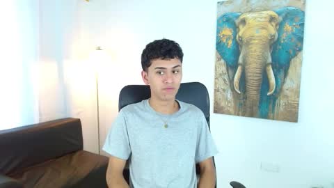 Snapshot of 7alan chatting on November 15, 8:05 pm Alan online show from November 15, 8:05 pm