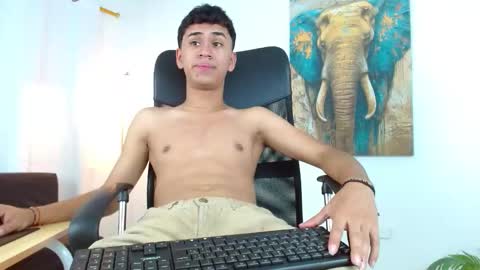 Snapshot of 7alan chatting on November 26, 1:56 pm Alan online show from November 26, 1:56 pm