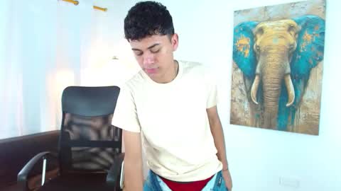 Snapshot of 7alan chatting on December 4, 2:26 pm Alan online show from December 4, 2:26 pm