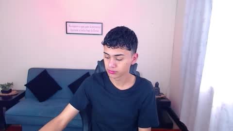 Snapshot of 7alan chatting on December 16, 12:54 pm Alan online show from December 16, 12:54 pm