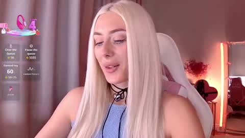 Snapshot of 7loren_wood7 chatting on June 14, 2:41 pm Loren Wood online show from June 14, 2:41 pm