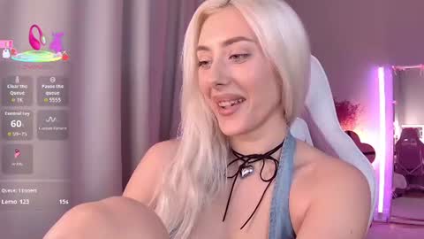 Snapshot of 7loren_wood7 chatting on June 21, 2:41 pm Loren Wood online show from June 21, 2:41 pm