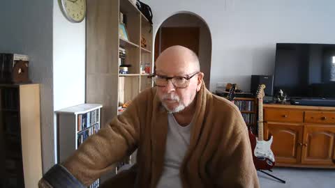  Papi  online show from February 16, 12:43 pm