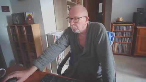  Papi  online show from October 14, 7:20 am