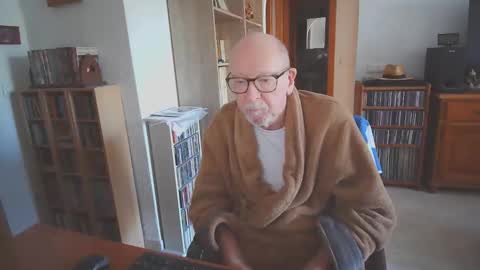  Papi  online show from November 18, 9:25 am