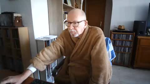  Papi  online show from January 7, 11:23 am