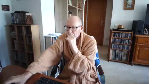  Papi  online show from February 25, 10:03 am