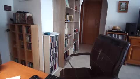  Papi  online show from March 26, 9:26 am