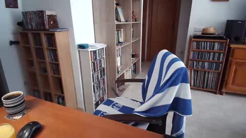  Papi  online show from April 18, 9:02 am