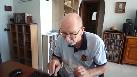  Papi  online show from April 22, 10:50 am