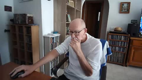  Papi  online show from April 26, 8:56 am