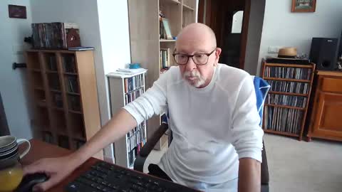  Papi  online show from April 27, 8:45 am