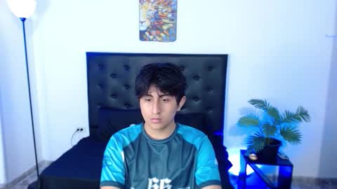 zyan online show from December 2, 1:39 pm